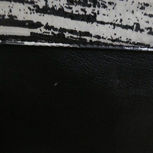 ALDO | 7 x 1.5 x 11 inches | Chain Handle Clutch Purse - Picture 10 of 12